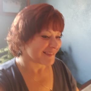 Meet your Posher, Carla